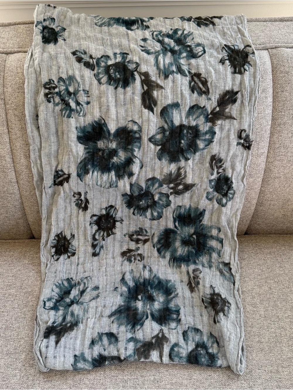 J. Jill Lightweight Wool Blend Scarf Blue Gray Floral Crinkle Soft Wrap
